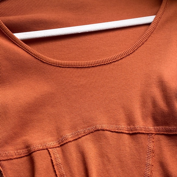 Altar’d state Rust Ribbed Top - Picture 4 of 4